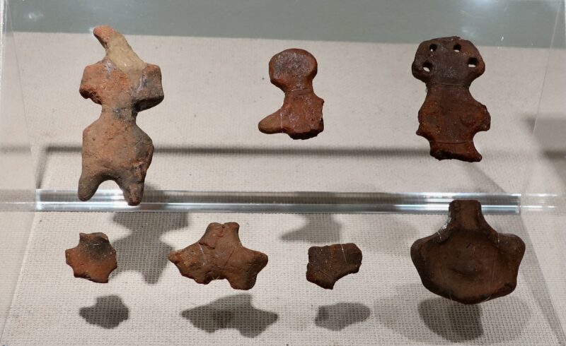 釈迦戸遺跡出土で縄文時代前期の土偶たち