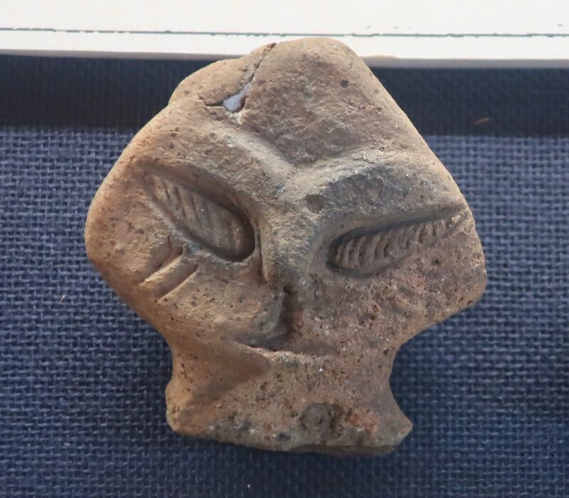 山梨県立考古博物館に展示されている土偶