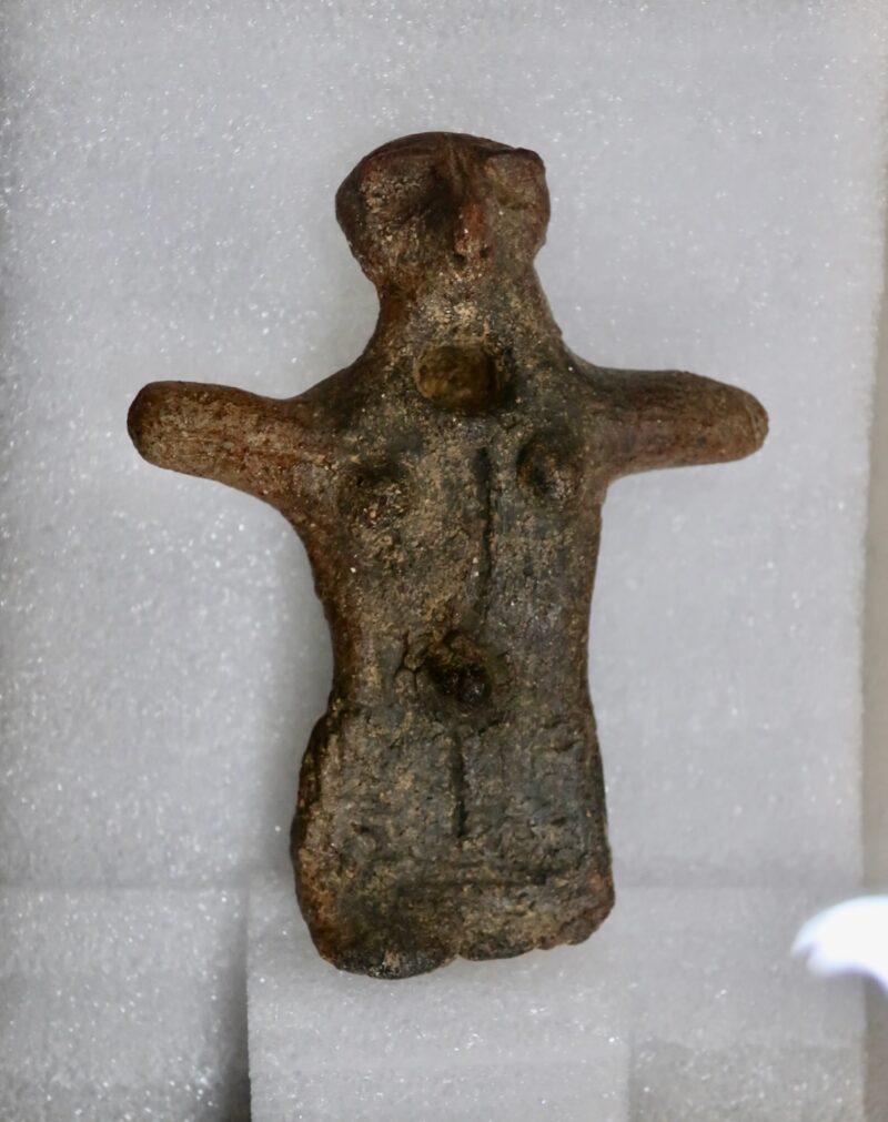 井戸尻考古館に展示されている土偶ー嘆きの土偶